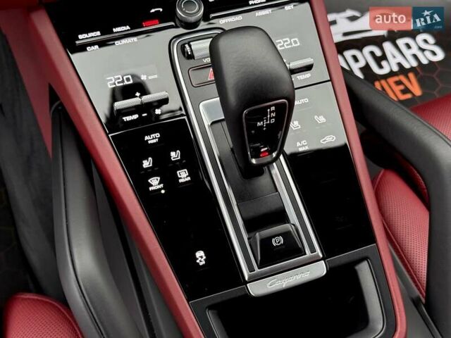 Черный Порше Каен, объемом двигателя 3 л и пробегом 44 тыс. км за 72500 $, фото 79 на Automoto.ua