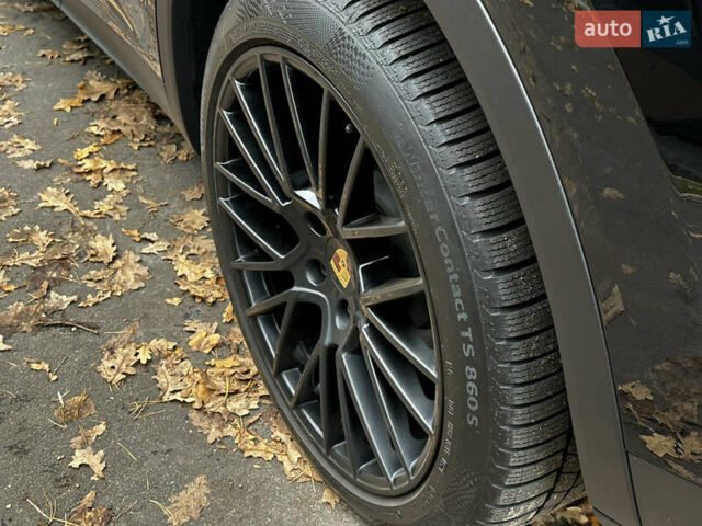 Черный Порше Каен, объемом двигателя 3 л и пробегом 40 тыс. км за 75000 $, фото 12 на Automoto.ua