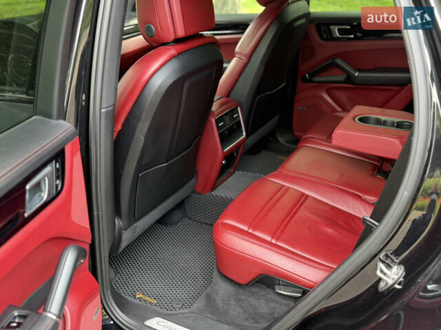 Чорний Порше Cayenne, об'ємом двигуна 3 л та пробігом 112 тис. км за 59000 $, фото 12 на Automoto.ua