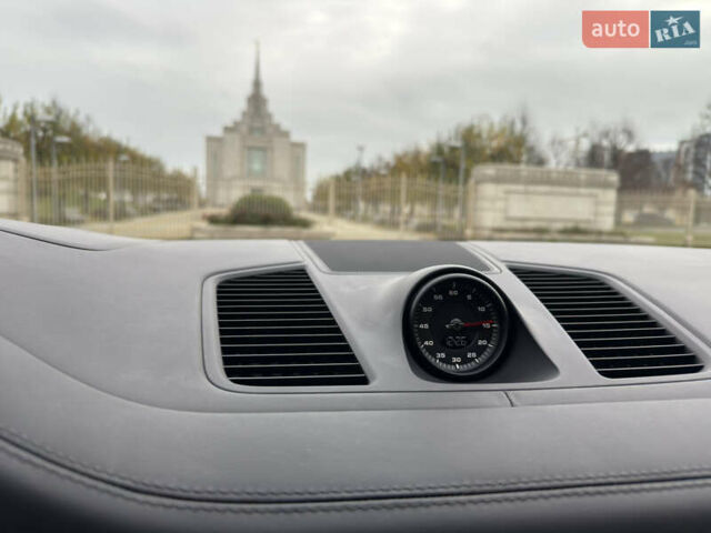 Черный Порше Каен, объемом двигателя 4 л и пробегом 89 тыс. км за 84500 $, фото 38 на Automoto.ua