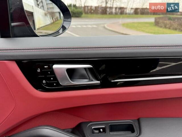 Черный Порше Каен, объемом двигателя 3 л и пробегом 44 тыс. км за 72500 $, фото 39 на Automoto.ua