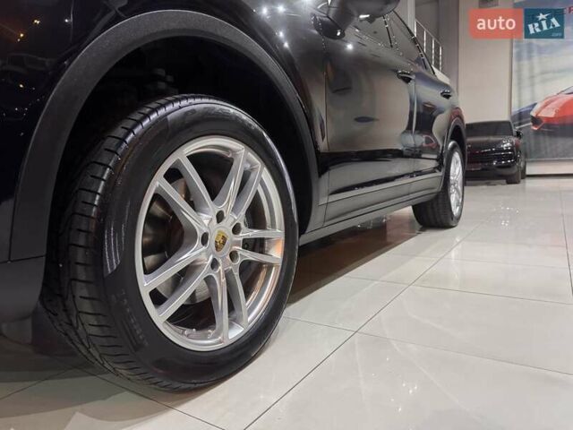 Черный Порше Каен, объемом двигателя 3 л и пробегом 32 тыс. км за 69900 $, фото 51 на Automoto.ua