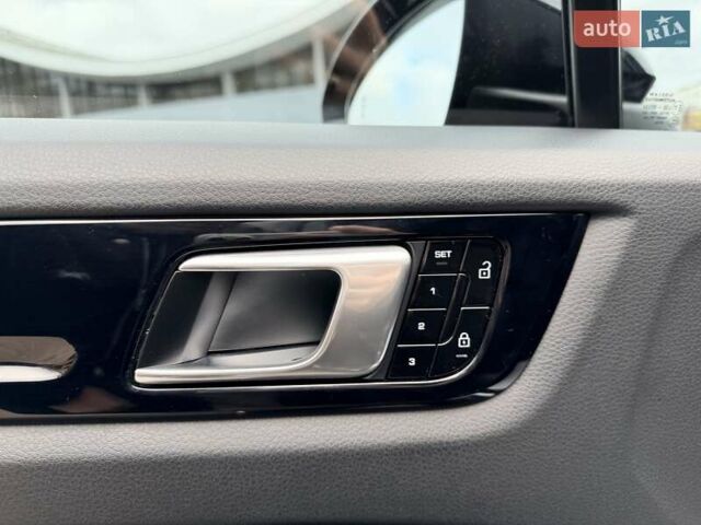 Черный Порше Каен, объемом двигателя 3 л и пробегом 106 тыс. км за 47500 $, фото 31 на Automoto.ua