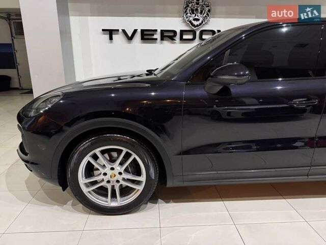 Черный Порше Каен, объемом двигателя 3 л и пробегом 32 тыс. км за 69900 $, фото 26 на Automoto.ua
