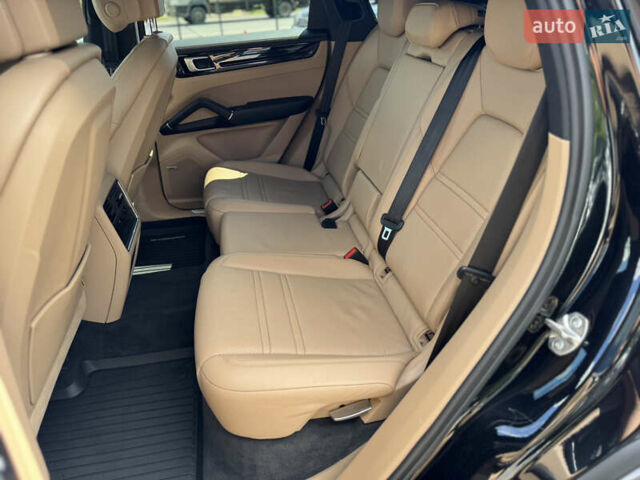 Чорний Порше Cayenne, об'ємом двигуна 2.89 л та пробігом 100 тис. км за 85000 $, фото 25 на Automoto.ua