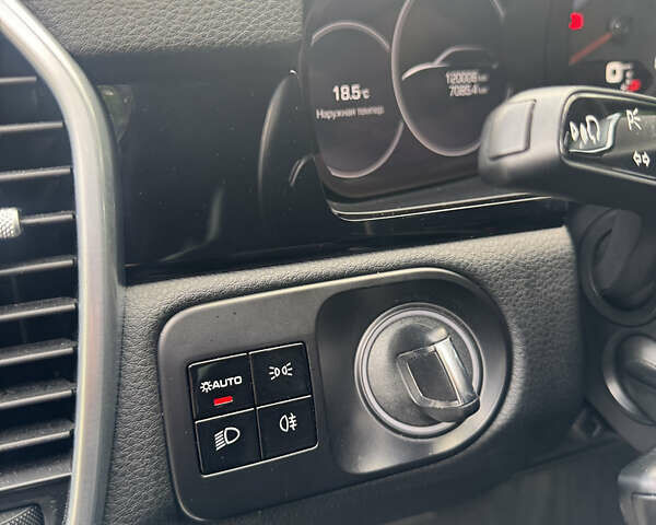 Черный Порше Каен, объемом двигателя 2.89 л и пробегом 120 тыс. км за 75000 $, фото 16 на Automoto.ua