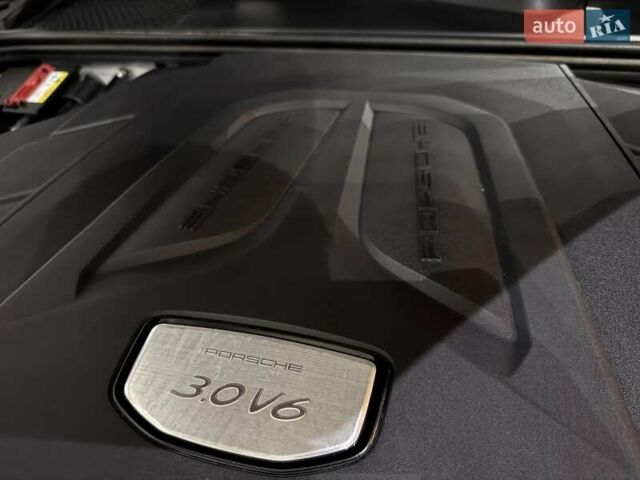 Черный Порше Каен, объемом двигателя 3 л и пробегом 94 тыс. км за 64900 $, фото 16 на Automoto.ua