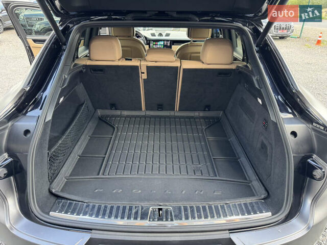 Чорний Порше Cayenne, об'ємом двигуна 2.89 л та пробігом 100 тис. км за 85000 $, фото 43 на Automoto.ua