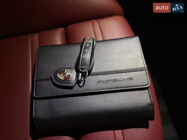 Черный Порше Каен, объемом двигателя 3 л и пробегом 94 тыс. км за 64900 $, фото 118 на Automoto.ua