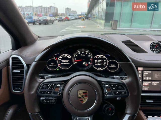 Чорний Порше Cayenne, об'ємом двигуна 4 л та пробігом 88 тис. км за 98800 $, фото 58 на Automoto.ua