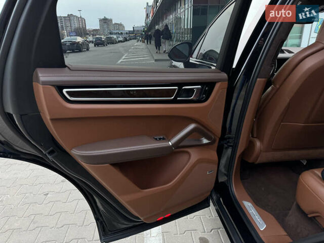 Черный Порше Каен, объемом двигателя 4 л и пробегом 83 тыс. км за 110000 $, фото 31 на Automoto.ua