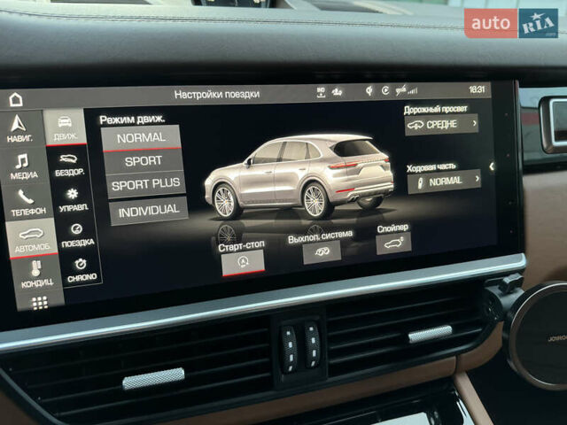 Чорний Порше Cayenne, об'ємом двигуна 4 л та пробігом 88 тис. км за 98800 $, фото 42 на Automoto.ua