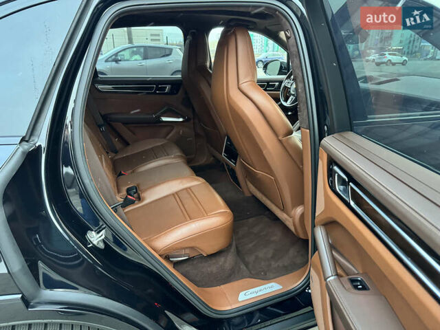Чорний Порше Cayenne, об'ємом двигуна 4 л та пробігом 88 тис. км за 98800 $, фото 19 на Automoto.ua