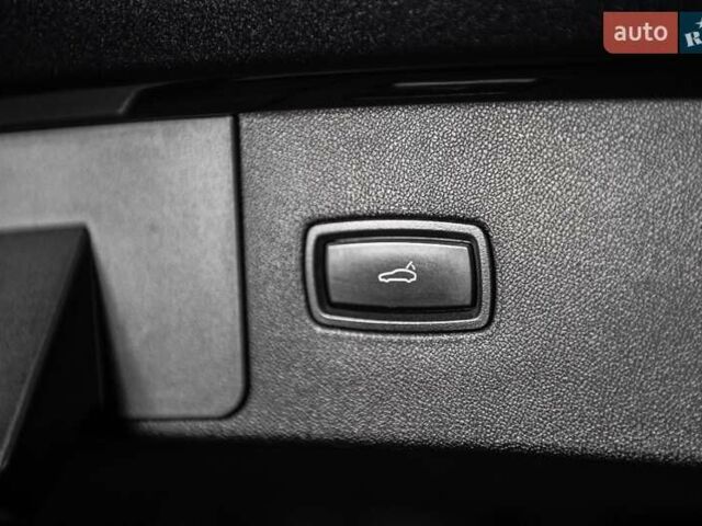 Чорний Порше Cayenne, об'ємом двигуна 3 л та пробігом 82 тис. км за 59999 $, фото 34 на Automoto.ua