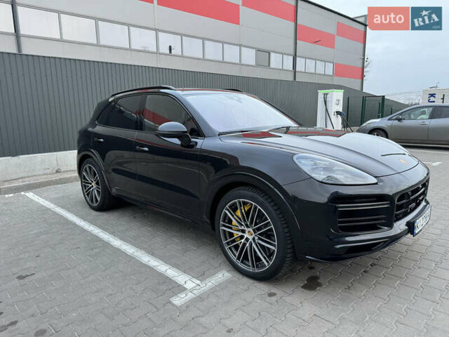 Чорний Порше Cayenne, об'ємом двигуна 4 л та пробігом 88 тис. км за 98800 $, фото 9 на Automoto.ua