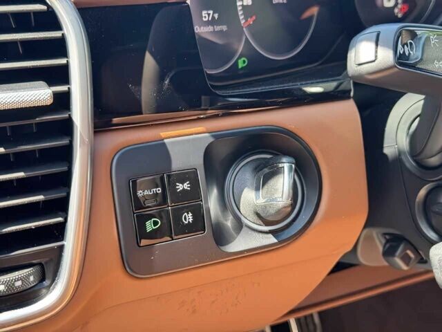 Чорний Порше Cayenne, об'ємом двигуна 2.9 л та пробігом 41 тис. км за 26000 $, фото 8 на Automoto.ua