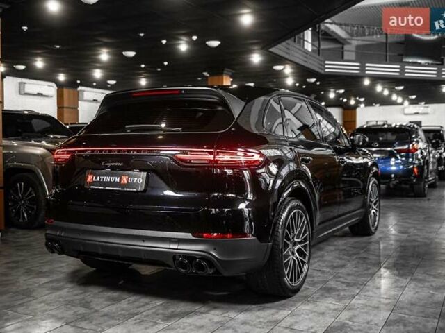 Чорний Порше Cayenne, об'ємом двигуна 3 л та пробігом 82 тис. км за 59999 $, фото 45 на Automoto.ua
