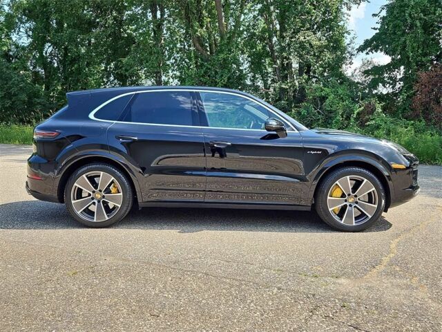 Чорний Порше Cayenne, об'ємом двигуна 4 л та пробігом 34 тис. км за 26000 $, фото 7 на Automoto.ua
