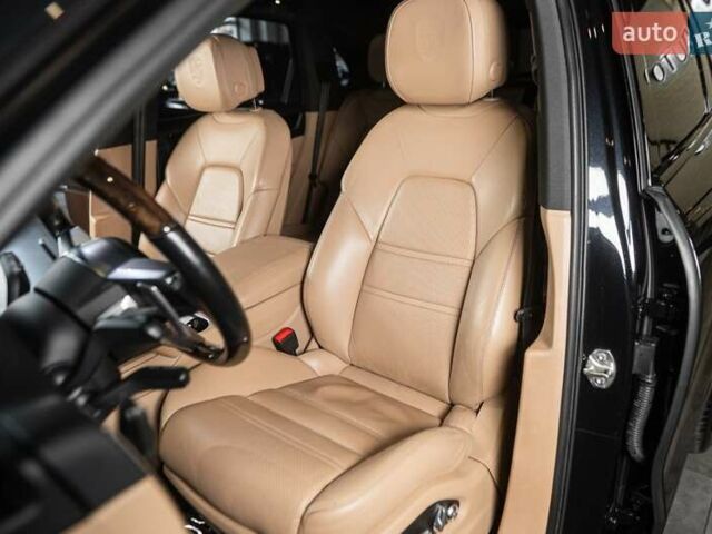 Чорний Порше Cayenne, об'ємом двигуна 3 л та пробігом 82 тис. км за 59999 $, фото 19 на Automoto.ua