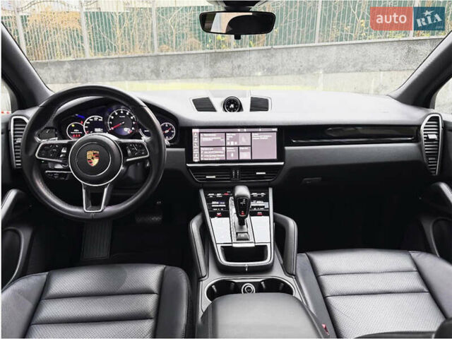 Черный Порше Каен, объемом двигателя 3 л и пробегом 63 тыс. км за 79300 $, фото 7 на Automoto.ua