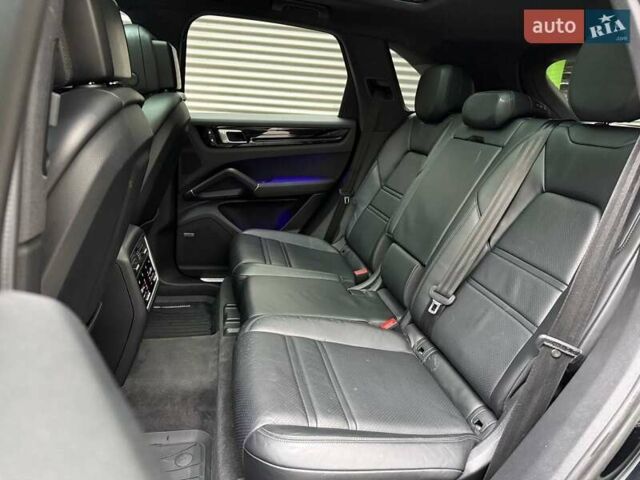 Чорний Порше Cayenne, об'ємом двигуна 2.89 л та пробігом 60 тис. км за 72990 $, фото 12 на Automoto.ua