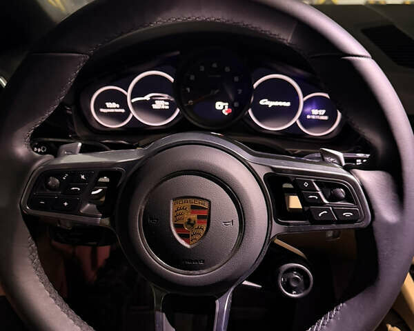 Чорний Порше Cayenne, об'ємом двигуна 3 л та пробігом 1 тис. км за 117500 $, фото 18 на Automoto.ua