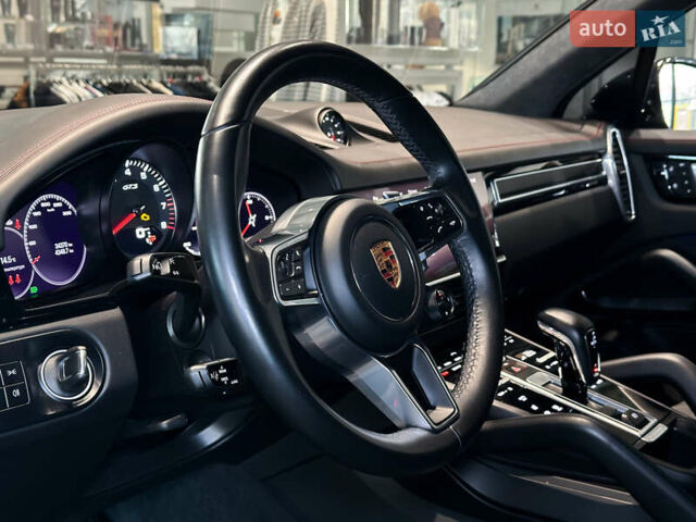 Черный Порше Каен, объемом двигателя 4 л и пробегом 34 тыс. км за 95000 $, фото 14 на Automoto.ua