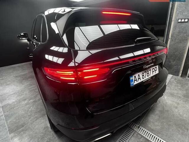 Черный Порше Каен, объемом двигателя 3 л и пробегом 63 тыс. км за 79300 $, фото 6 на Automoto.ua