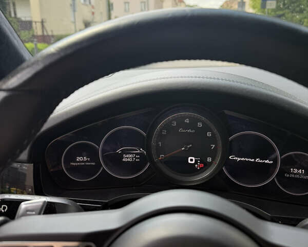 Черный Порше Каен, объемом двигателя 4 л и пробегом 52 тыс. км за 110000 $, фото 13 на Automoto.ua