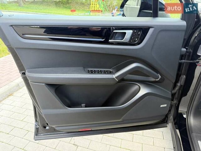 Порше Cayenne 2021 у Львові на Automoto.ua Чорний Порше Cayenne, об'ємом двигуна 3 л та пробігом 102 тис. км за 69500 $, фото 14 на Automoto.ua