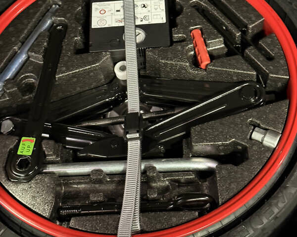 Чорний Порше Cayenne, об'ємом двигуна 3 л та пробігом 1 тис. км за 117500 $, фото 10 на Automoto.ua