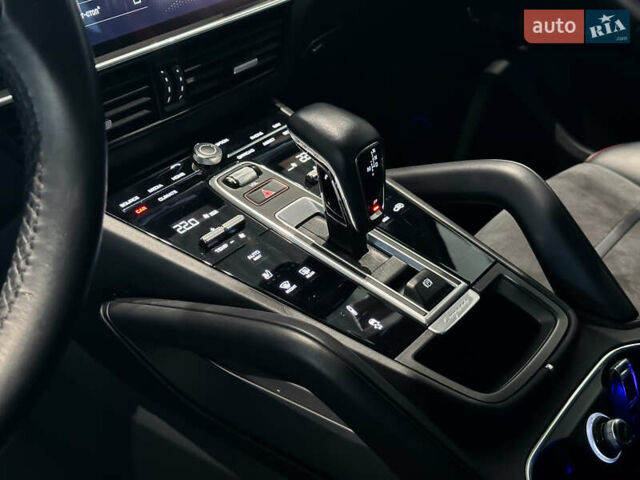 Черный Порше Каен, объемом двигателя 4 л и пробегом 34 тыс. км за 95000 $, фото 25 на Automoto.ua