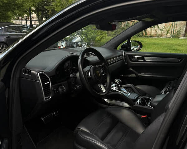 Черный Порше Каен, объемом двигателя 4 л и пробегом 52 тыс. км за 105000 $, фото 12 на Automoto.ua