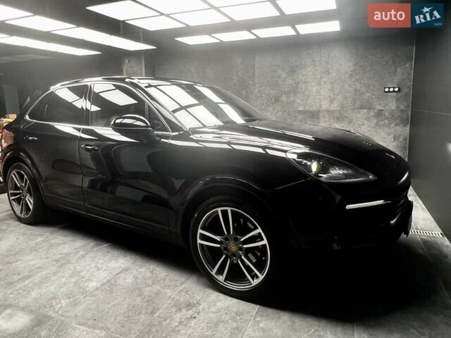 Черный Порше Каен, объемом двигателя 3 л и пробегом 63 тыс. км за 79300 $, фото 3 на Automoto.ua