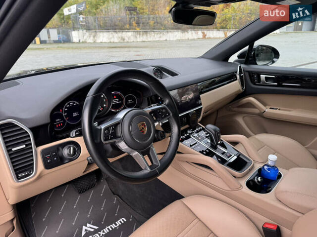 Черный Порше Каен, объемом двигателя 3 л и пробегом 35 тыс. км за 81999 $, фото 12 на Automoto.ua