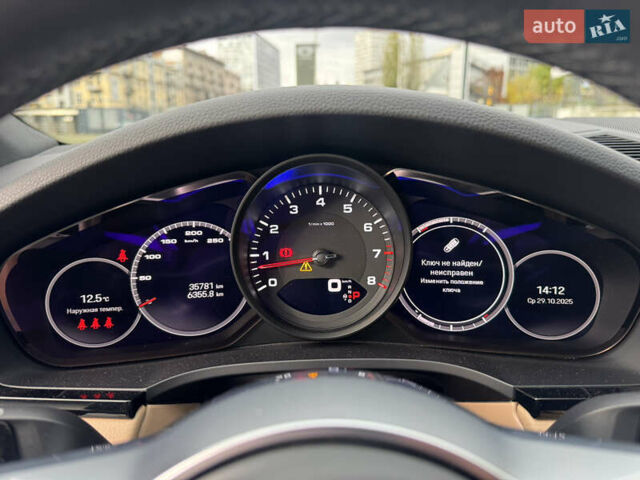 Черный Порше Каен, объемом двигателя 3 л и пробегом 35 тыс. км за 81999 $, фото 14 на Automoto.ua