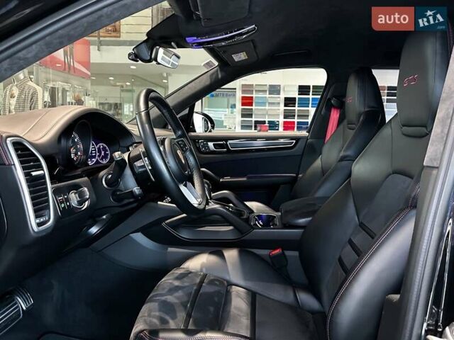 Черный Порше Каен, объемом двигателя 4 л и пробегом 34 тыс. км за 95000 $, фото 15 на Automoto.ua