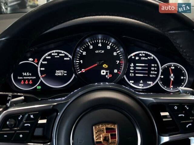 Черный Порше Каен, объемом двигателя 4 л и пробегом 34 тыс. км за 95000 $, фото 19 на Automoto.ua