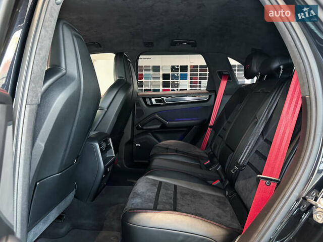 Черный Порше Каен, объемом двигателя 4 л и пробегом 34 тыс. км за 95000 $, фото 28 на Automoto.ua