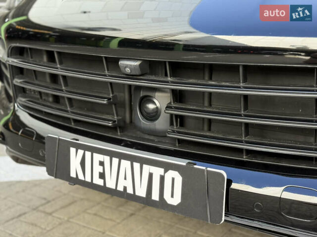 Чорний Порше Cayenne, об'ємом двигуна 2.9 л та пробігом 60 тис. км за 73500 $, фото 3 на Automoto.ua