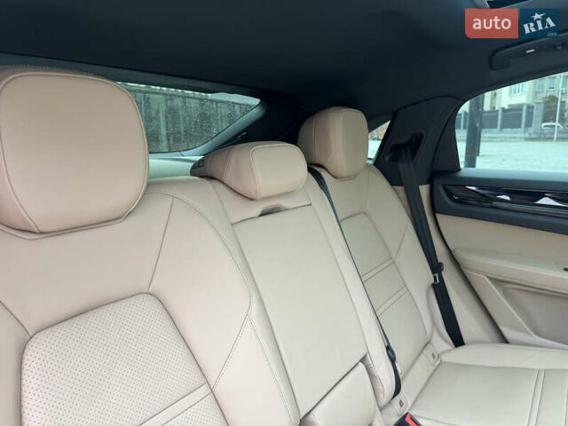 Черный Порше Каен, объемом двигателя 3 л и пробегом 35 тыс. км за 81999 $, фото 30 на Automoto.ua