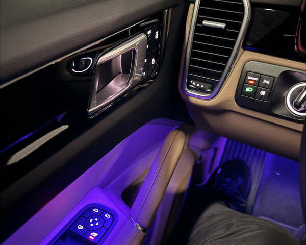 Чорний Порше Cayenne, об'ємом двигуна 3 л та пробігом 1 тис. км за 117500 $, фото 13 на Automoto.ua