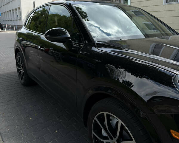 Черный Порше Каен, объемом двигателя 4 л и пробегом 52 тыс. км за 105000 $, фото 6 на Automoto.ua