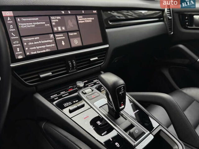 Черный Порше Каен, объемом двигателя 3 л и пробегом 63 тыс. км за 79300 $, фото 11 на Automoto.ua