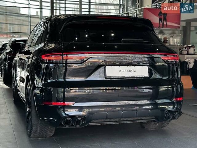 Черный Порше Каен, объемом двигателя 4 л и пробегом 34 тыс. км за 95000 $, фото 6 на Automoto.ua