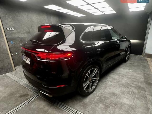 Черный Порше Каен, объемом двигателя 3 л и пробегом 63 тыс. км за 79300 $, фото 4 на Automoto.ua