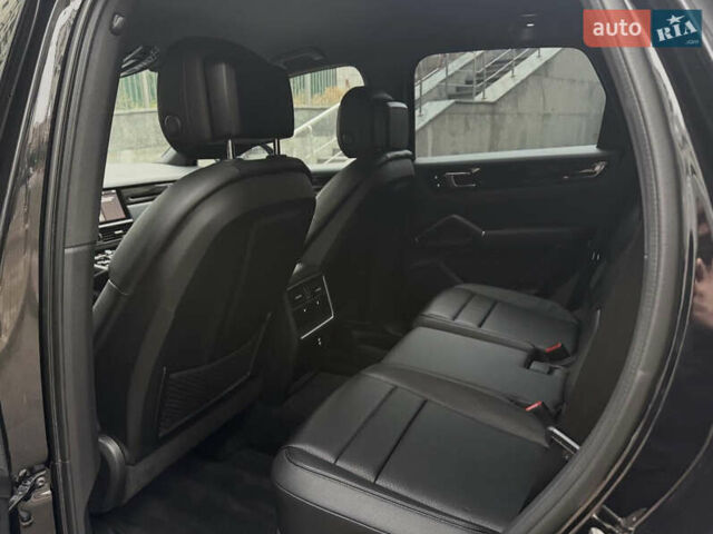 Черный Порше Каен, объемом двигателя 3 л и пробегом 63 тыс. км за 79300 $, фото 10 на Automoto.ua