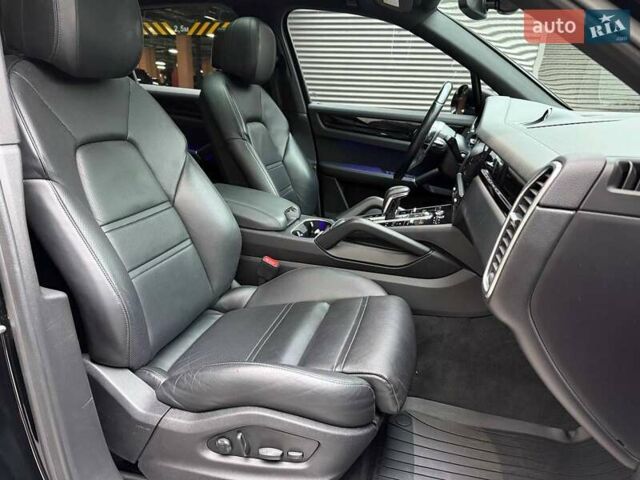 Чорний Порше Cayenne, об'ємом двигуна 2.89 л та пробігом 60 тис. км за 72990 $, фото 14 на Automoto.ua