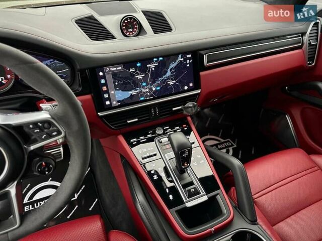 Черный Порше Каен, объемом двигателя 4 л и пробегом 57 тыс. км за 109900 $, фото 82 на Automoto.ua