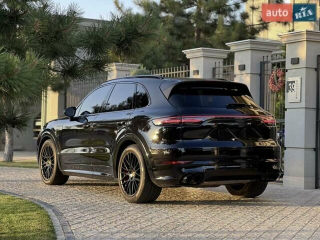 Чорний Порше Cayenne, об'ємом двигуна 4 л та пробігом 21 тис. км за 88000 $, фото 11 на Automoto.ua